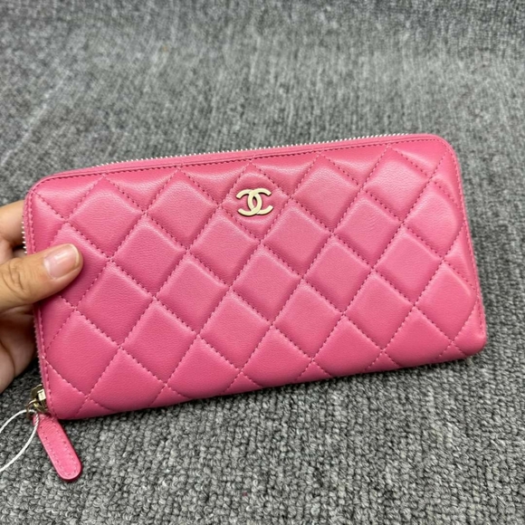 CHANEL Handbags - 100% Authentic CHANEL Pink Leather Wallet